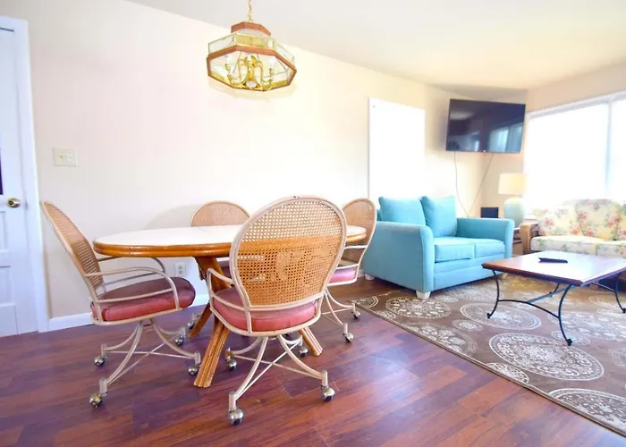Bayshore Drive 211